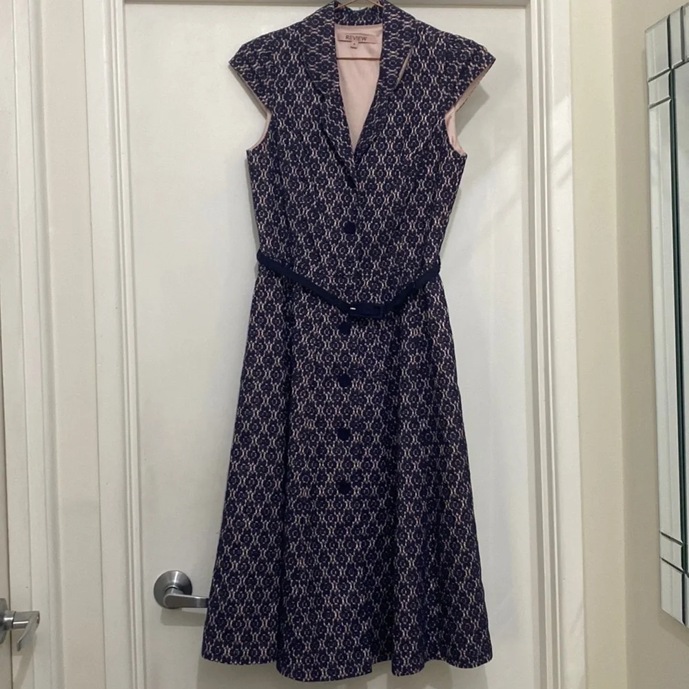 Review Size 8 dress - Picture 1 of 11